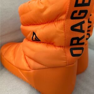 Yeti Orage Puffer Boots size large